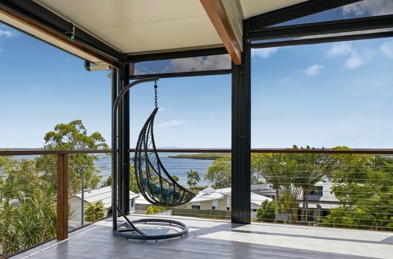 7 Russel Drive beachfront holiday home River Heads